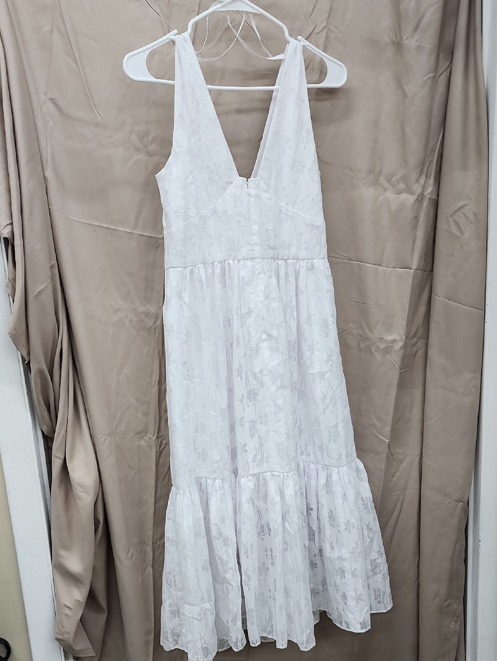 Tommy Hilfiger White V-Neck Tiered  Dress